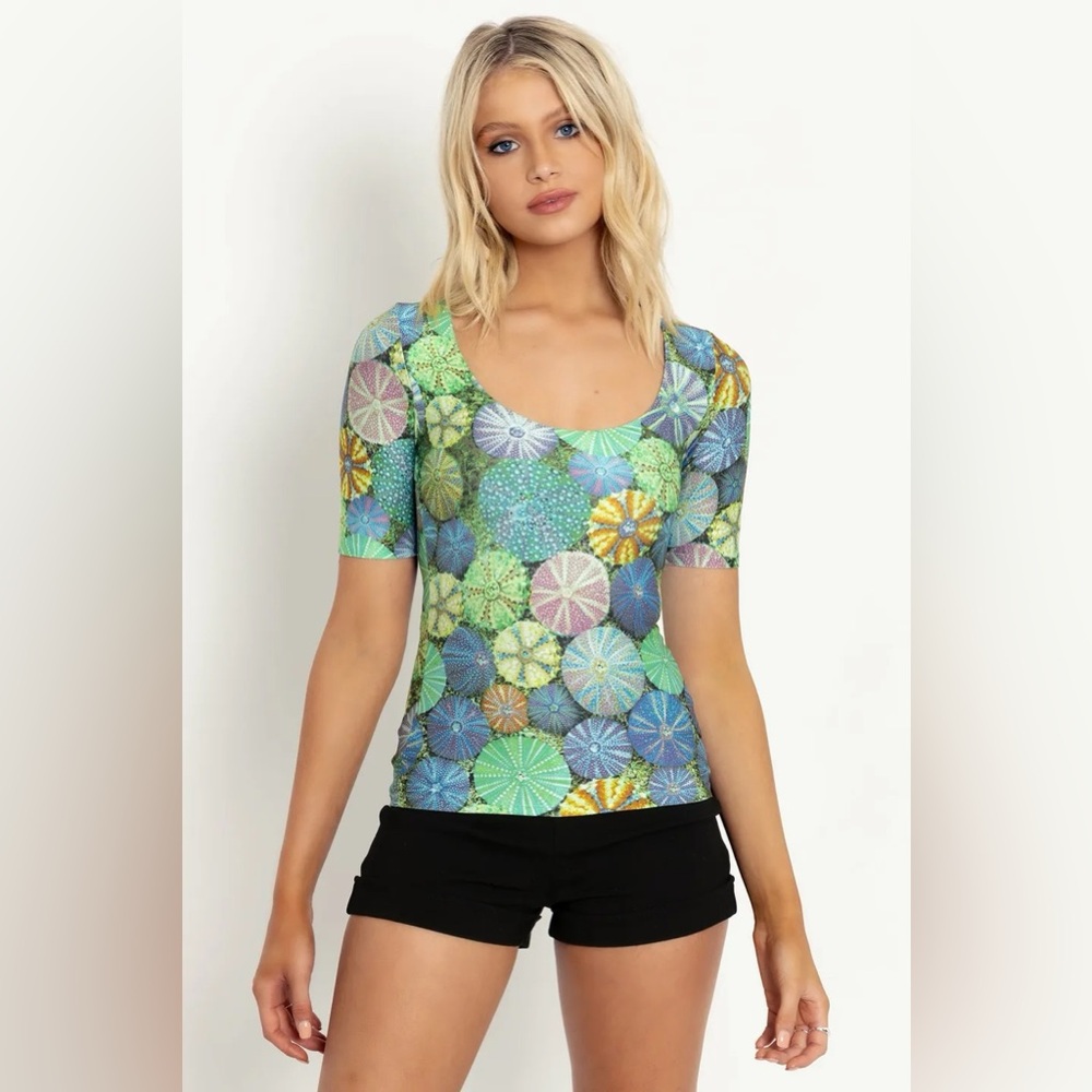 BLACKMILK Sea-Urchin For Treasure Short Sleeve SCOOP TOP! Ocean Coral Reef Color